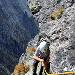 wyjscie-na-zabieg-mnicha-zabi-mnich-z-przewodnikiem